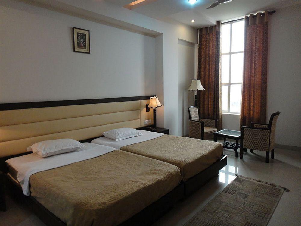 Orange Resort Baddi Екстериор снимка